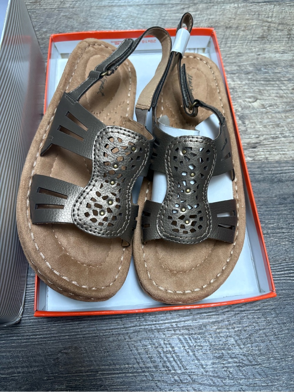 Easy Spiriy Metallic Bronze Casual Sandals